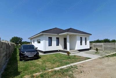 COMISION 0% | Casa Individuala | Comuna Padureni | 4 Camere - 2