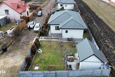 Casă cu 4 camere în Breazu - 2