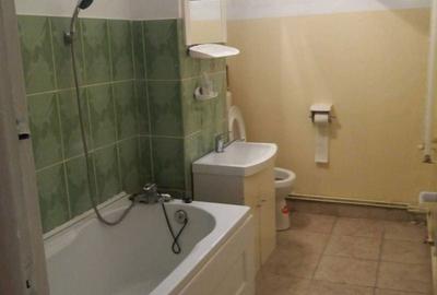 Apartament cu 3 camere semidecomandat în Central - 8