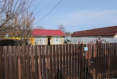 CASUTA CU TEREN DE VANZARE IN TG OCNA - 1