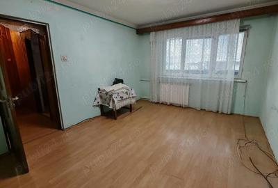Apartament cu 2 camere semidecomandat în Policlinica - 2