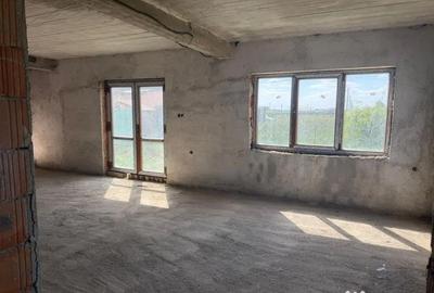 Casă cu 4 camere în Mândruloc - 1
