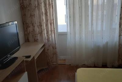 Proprietar, inchiriez garsoniera, strada Crinului - 10