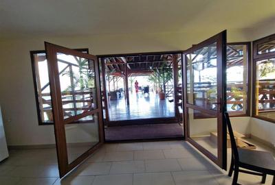 Hotel/Pensiune, de 871 mp, în Eșelnița - 20