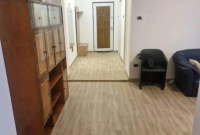Apartament cu 3 camere semidecomandat în Micro 3 - 10