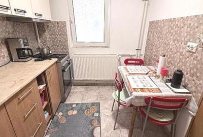 Apartament cu 3 camere decomandat în Drumul Taberei - 2