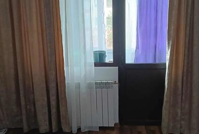 Vand apartament cu 2 camere etaj 3 anvelopat exterior si renovat plata se poate face si in rate - 1