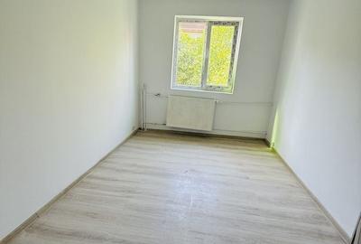Apartament cu 4 camere semidecomandat în Dacia - 10