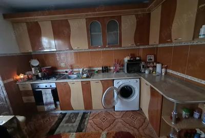 Casă cu 6 camere în Vadu Moldovei - 1