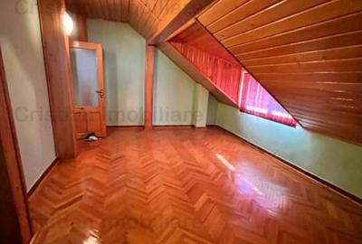 Casă cu 12 camere cu Teren 405 Mp în Central - 9