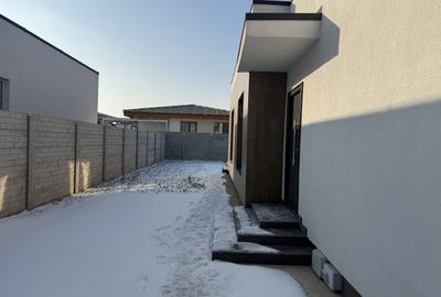 Casă individuală cu 4 camere cu Canalizare în Tunari - 28