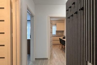 Apartament cu 2 camere decomandat, mobilat în Tractorul - 6
