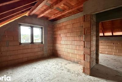 Casă cu 4 camere cu Teren 490 Mp în Jucu - 5