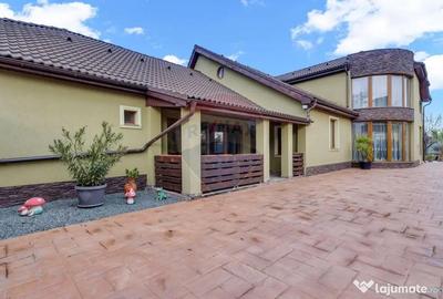 Casă cu 7 camere cu Canalizare în Macea - 1