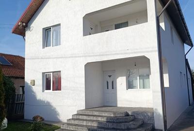 Casă cu 4 camere în Poarta Albă - 2