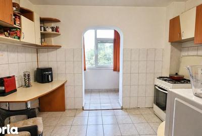 Apartament cu 3 camere decomandat în Nicolina - 6