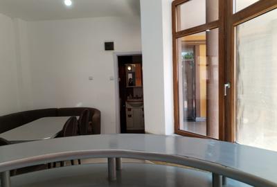 Duplex cu scara interioara si curte - constructie noua - 11
