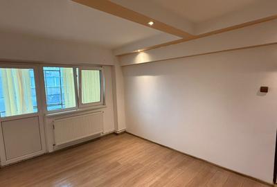 Apartament cu 3 camere decomandat în Obor - 4