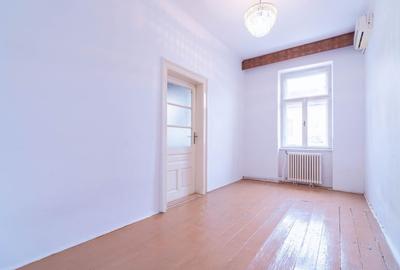 Apartament la casă, ultracentral– intimitate, curte proprie și garaj - 3