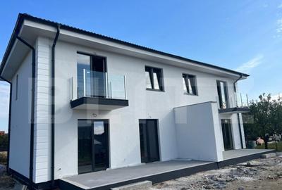Casă cu 4 camere cu Teren 280 Mp în Micro 17