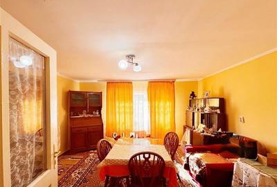 De vanzare sau la schimb, casa batraneasca in Ferneziu, cu 6 ari teren - 2