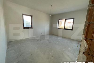 Casă cu 4 camere cu Teren 490 Mp în Central - 1