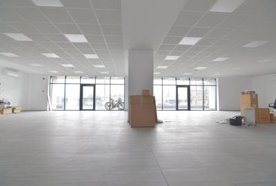 Spațiu comercial, de 201.5 mp, în Complex Studențesc - 2