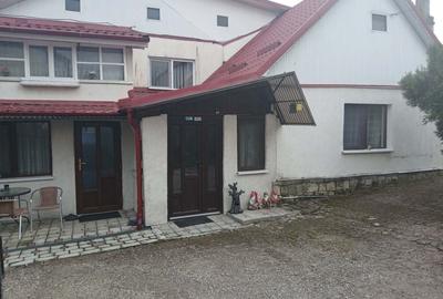 Casă cu 4 camere în Central - 3