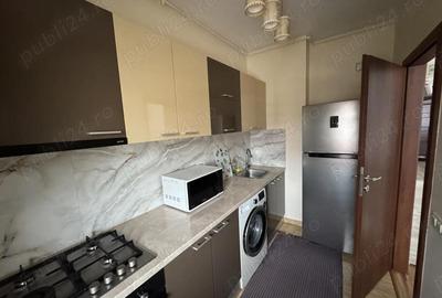 Garsonieră decomandată în Central