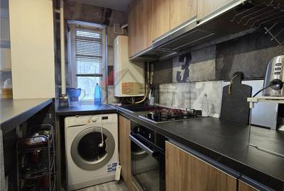 Apartament cu 3 camere semidecomandat în Podu Roș - 10