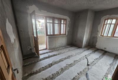 Vila spatioasa 11 camere la gri in centru Pitesti - 6