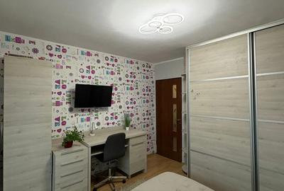 Apartament cu 3 camere decomandat în Între Lacuri - 2