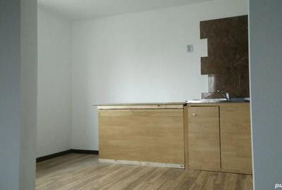 Casă cu 3 camere cu Teren 500 Mp în Predeal - 2