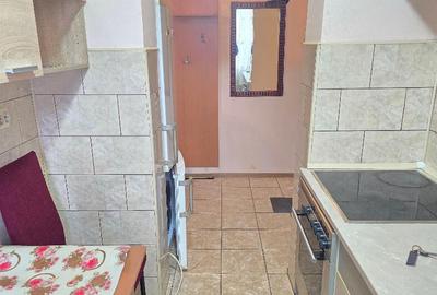 Apartament cu 2 camere semidecomandat în Micro 15