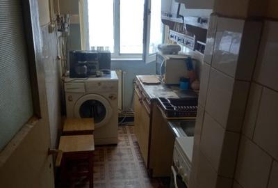 Apartament cu 2 camere nedecomandat în Decebal