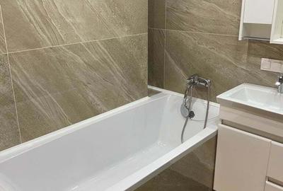Garsonieră decomandată în Decebal