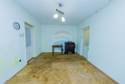 Apartament cu 3 camere decomandat, mobilat în Săsar - 12
