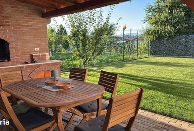 Casă cu 4 camere cu Teren 470 Mp în Golești