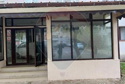 Spațiu comercial, de 30 mp, în Central - 9
