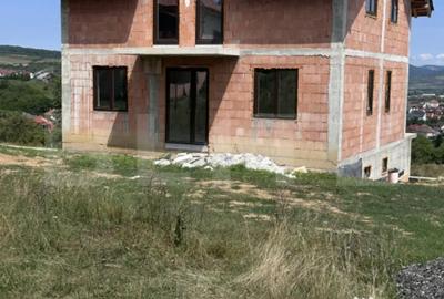 Casă cu 4 camere cu Teren 500 Mp în Dej - 3