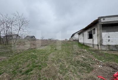 Teren Construcții intravilan de 800 mp, în Malu Mare - 3