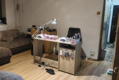 Apartament cu 3 camere semidecomandat în Craiovița Nouă - 3