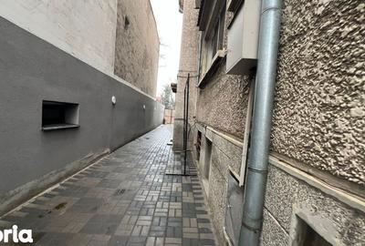Apartament cu 3 camere, mobilat în Titan