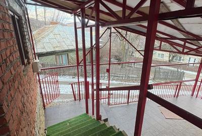 Casă cu Teren 285 Mp în Lunca Mare - 2