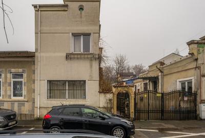 Casă cu 3 camere cu Canalizare în Parcul Carol - 16