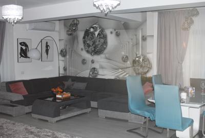Casă cu 4 camere în Odăi