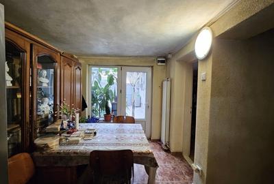 Piata Amzacea - casa 3 camere (suprafata totala teren 114 mp ) - 14