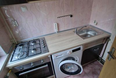 Apartament cu 3 camere semidecomandat în Intim - 1