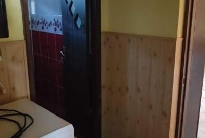 Apartament cu 3 camere semidecomandat în Lupeni - 9
