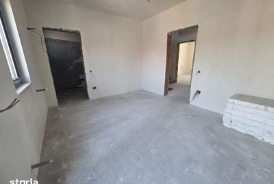 Casă cu 5 camere cu Teren 250 Mp în Central